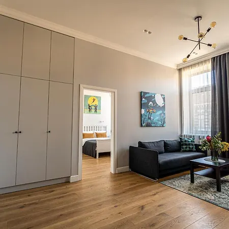 Beautiful In The Heart Of Apartment